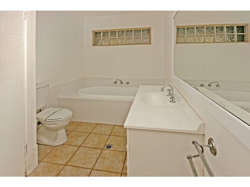 2/19 Derribong Avenue, Catalina NSW 2536