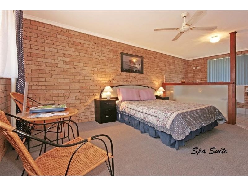 18 Imlay Street, Broulee NSW 2537