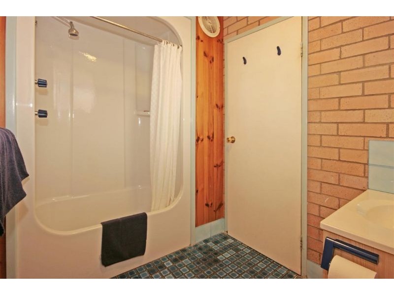 18 Imlay Street, Broulee NSW 2537
