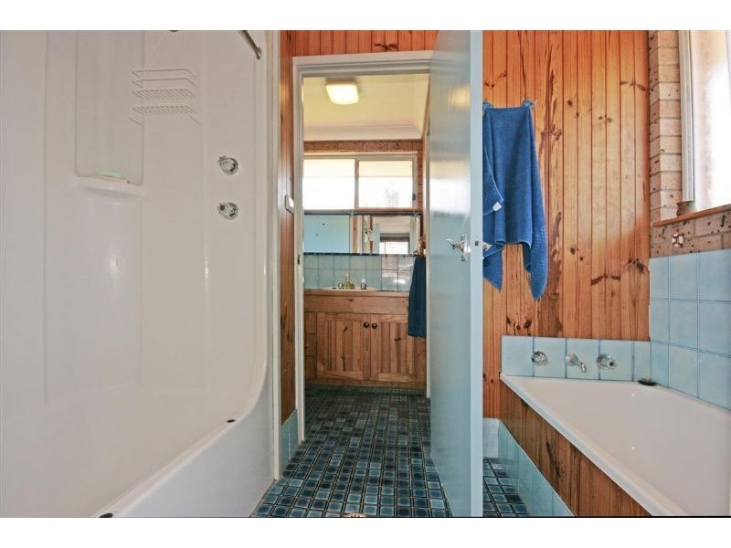 18 Imlay Street, Broulee NSW 2537
