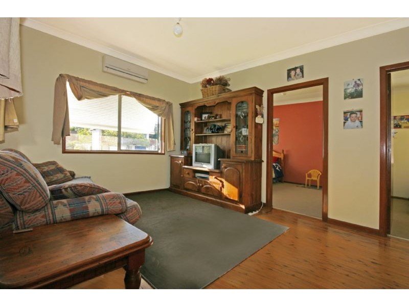 22 Wallaringa Street, Surfside NSW 2536