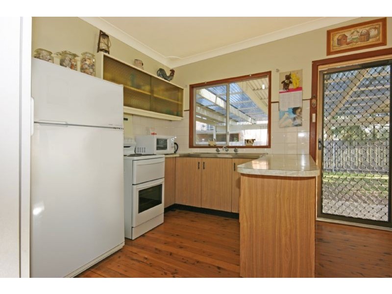 22 Wallaringa Street, Surfside NSW 2536