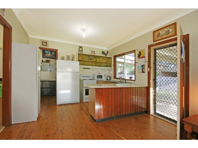 22 Wallaringa Street, Surfside NSW 2536