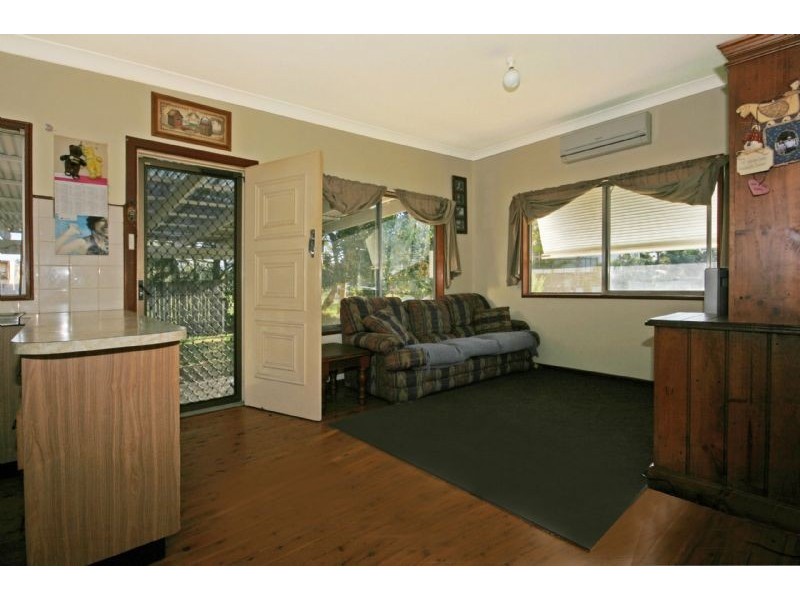 22 Wallaringa Street, Surfside NSW 2536