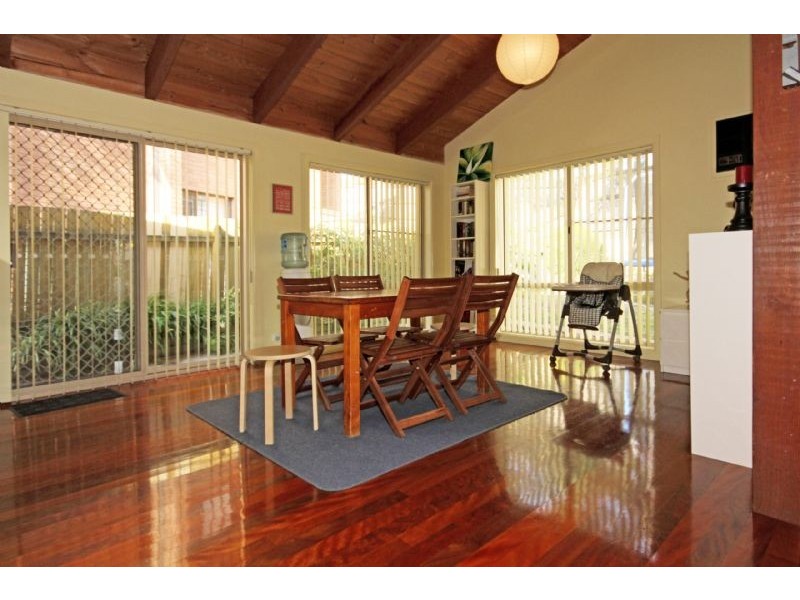 33 Bronte Crescent, Sunshine Bay NSW 2536