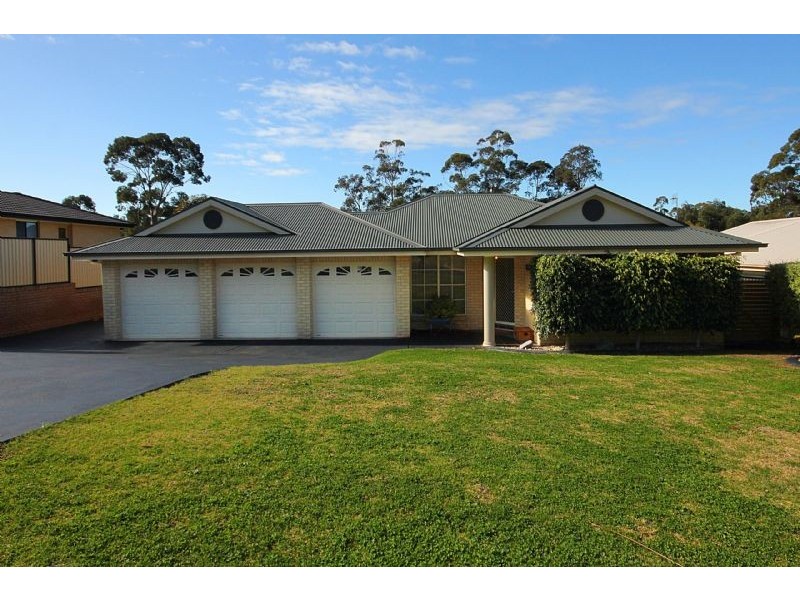 75 Grantham Road, Batehaven NSW 2536
