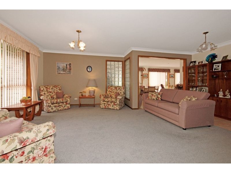 8 Kurrara Close, Malua Bay NSW 2536