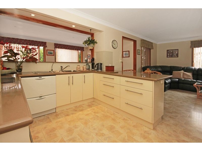 8 Kurrara Close, Malua Bay NSW 2536