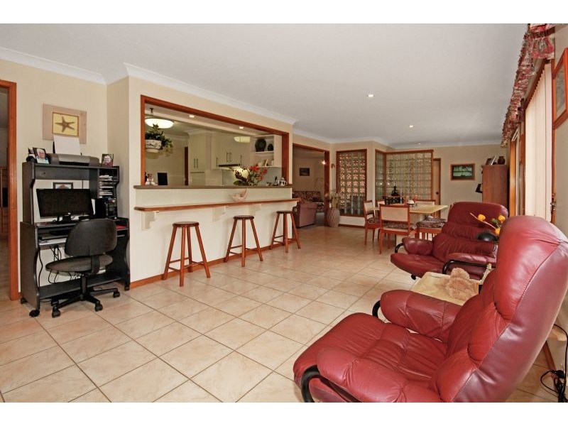 8 Kurrara Close, Malua Bay NSW 2536