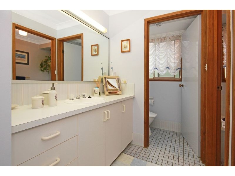 8 Kurrara Close, Malua Bay NSW 2536