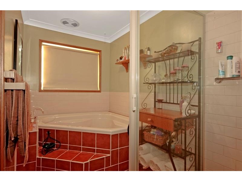 37 Peninsula Drive, North Batemans Bay NSW 2536