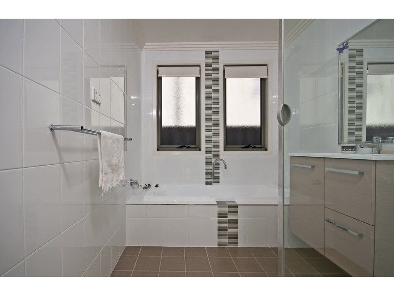 6 Bowerbird Place, Malua Bay NSW 2536