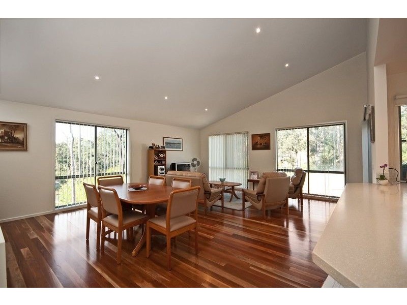 6 Bowerbird Place, Malua Bay NSW 2536