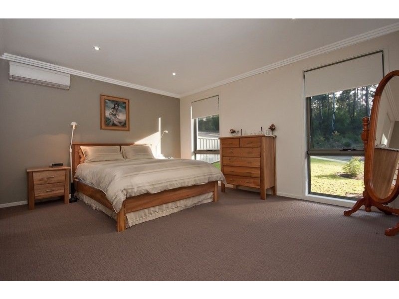 6 Bowerbird Place, Malua Bay NSW 2536