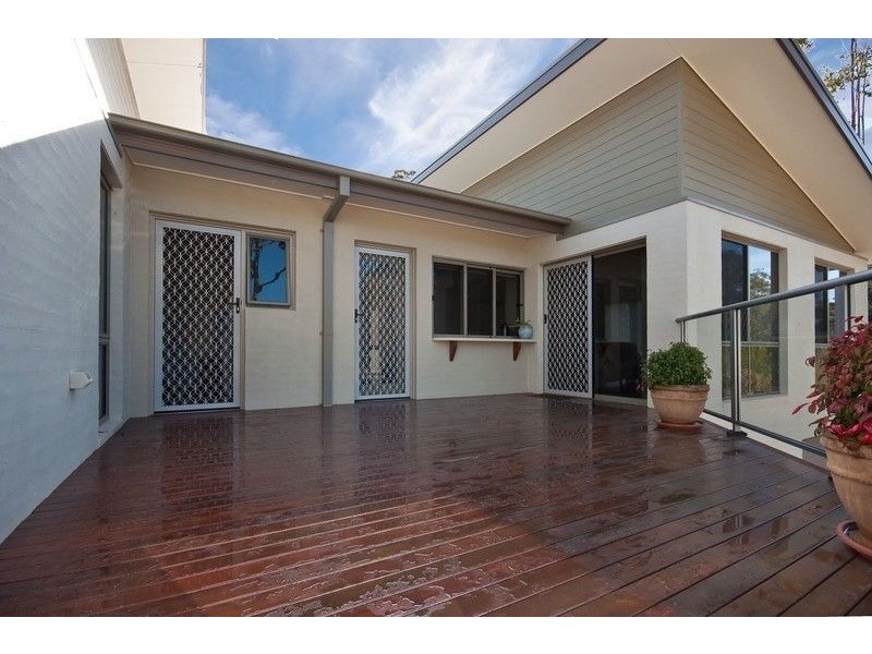 6 Bowerbird Place, Malua Bay NSW 2536