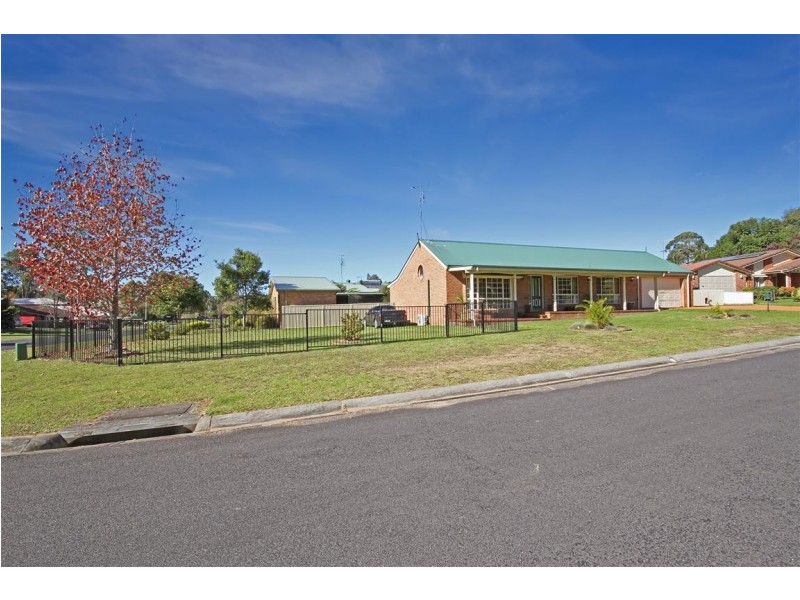 25 Melaleuca Crescent, Catalina NSW 2536