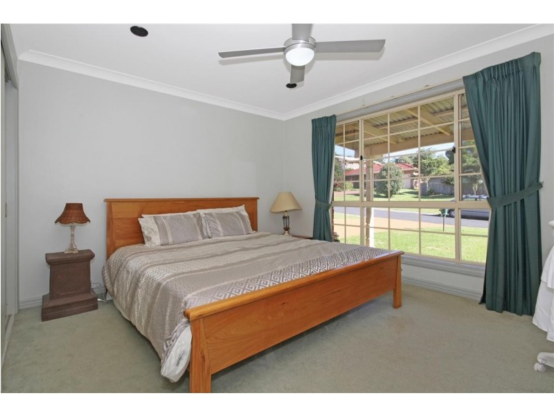 25 Melaleuca Crescent, Catalina NSW 2536