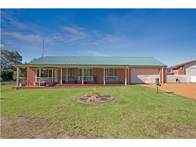 25 Melaleuca Crescent, Catalina NSW 2536