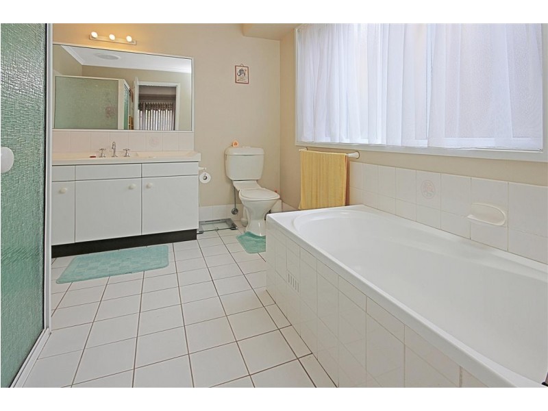 9 Albatross Road, Catalina NSW 2536