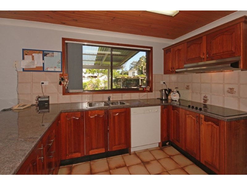 10 Foam Street, Surfside NSW 2536