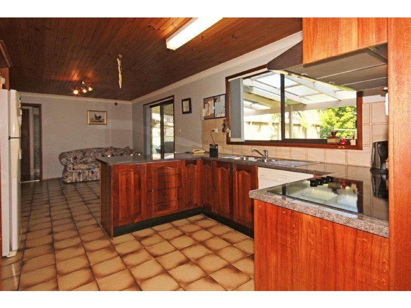 10 Foam Street, Surfside NSW 2536