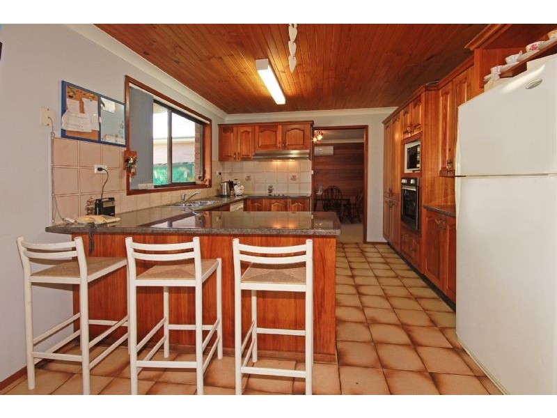 10 Foam Street, Surfside NSW 2536