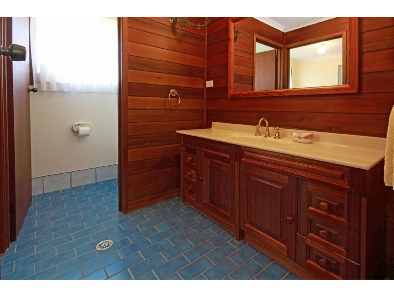 10 Foam Street, Surfside NSW 2536