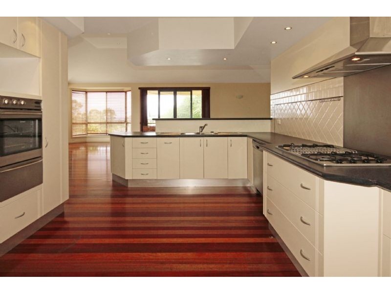 11 Lawson Place, Sunshine Bay NSW 2536