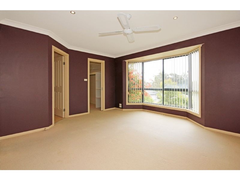 11 Lawson Place, Sunshine Bay NSW 2536