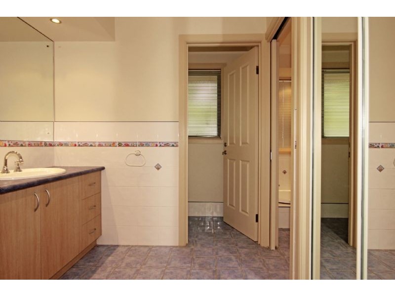 11 Lawson Place, Sunshine Bay NSW 2536