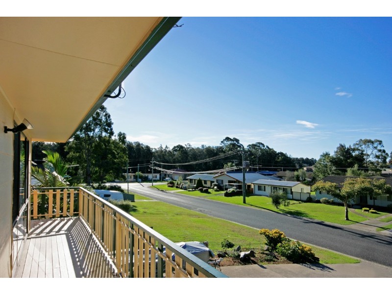 10 Christopher Crescent, Batehaven NSW 2536