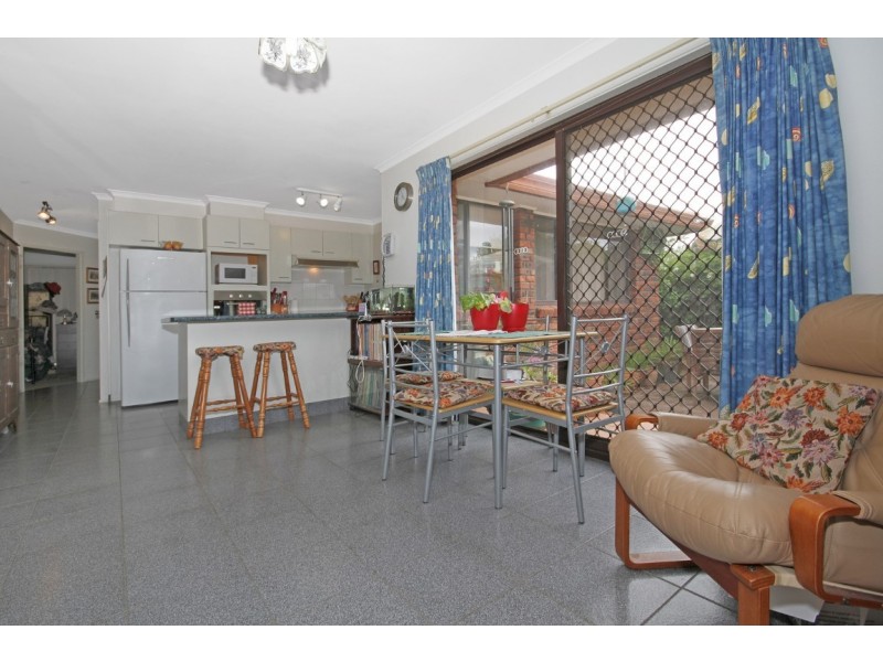 83 Karoola Crescent, Surfside NSW 2536