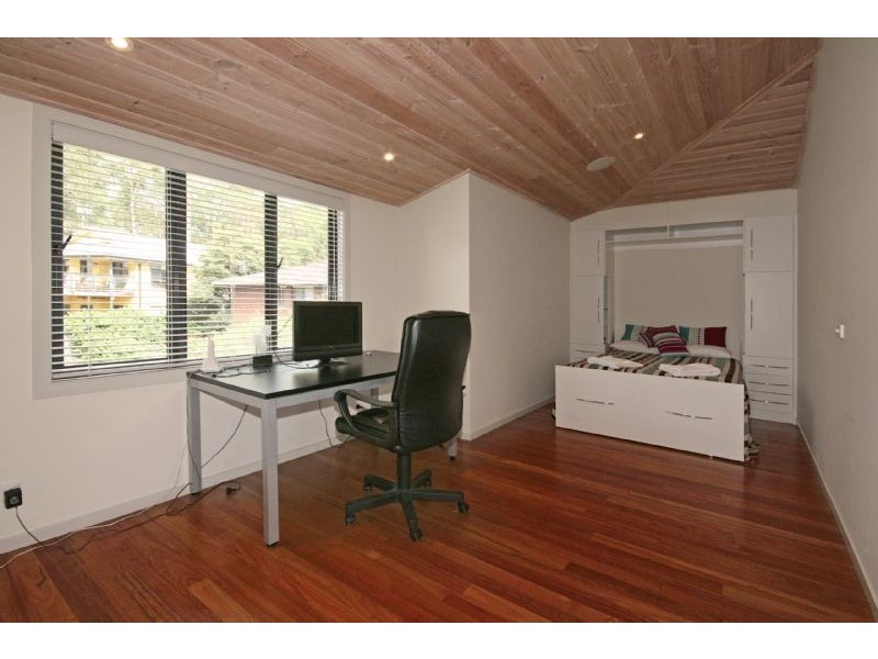 9 Billabong Place, Surf Beach NSW 2536