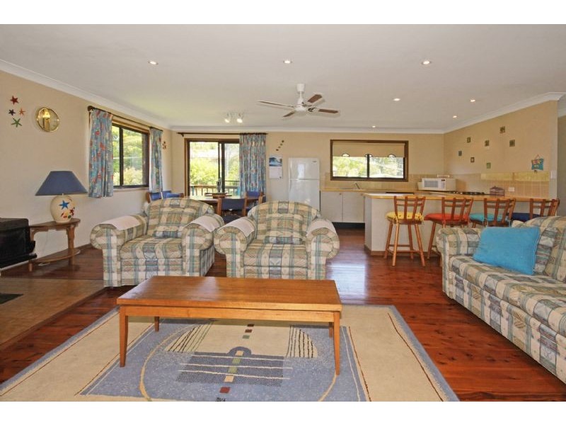 16 Endeavour Ave, Lilli Pilli NSW 2536