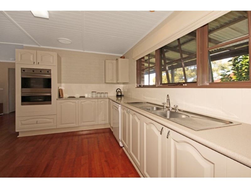 29 Eric Fenning Drive, Surf Beach NSW 2536
