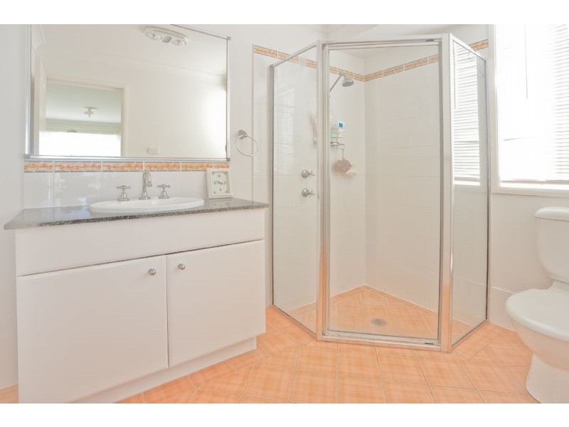 12 Batman Place, Sunshine Bay NSW 2536