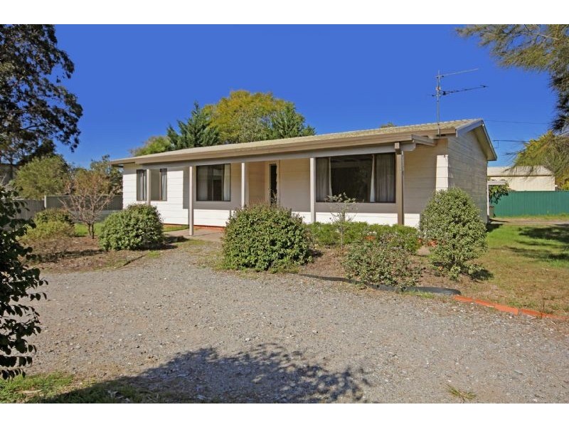 30 Timbara Crescent, Surfside NSW 2536