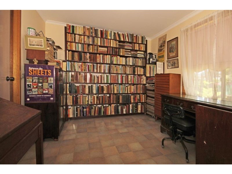 5 Burkes Way, Surf Beach NSW 2536