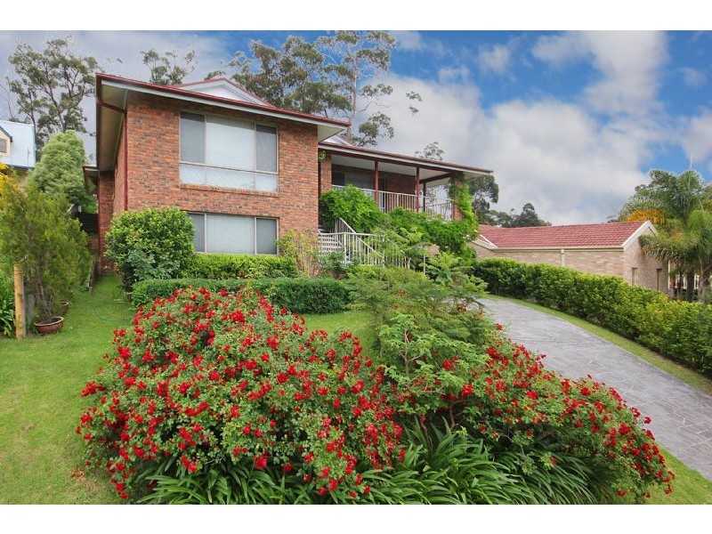8 Poole Place, Sunshine Bay NSW 2536