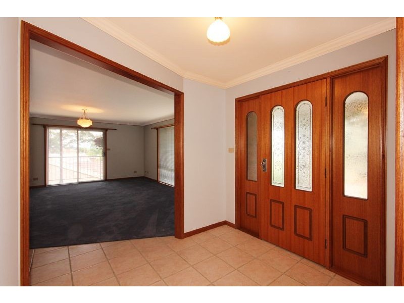 8 Poole Place, Sunshine Bay NSW 2536