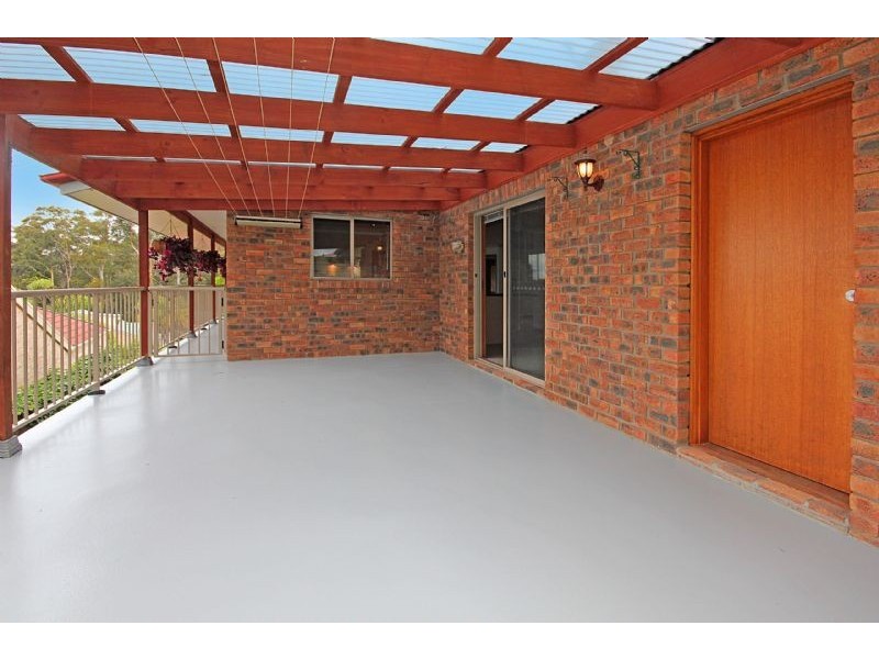 8 Poole Place, Sunshine Bay NSW 2536