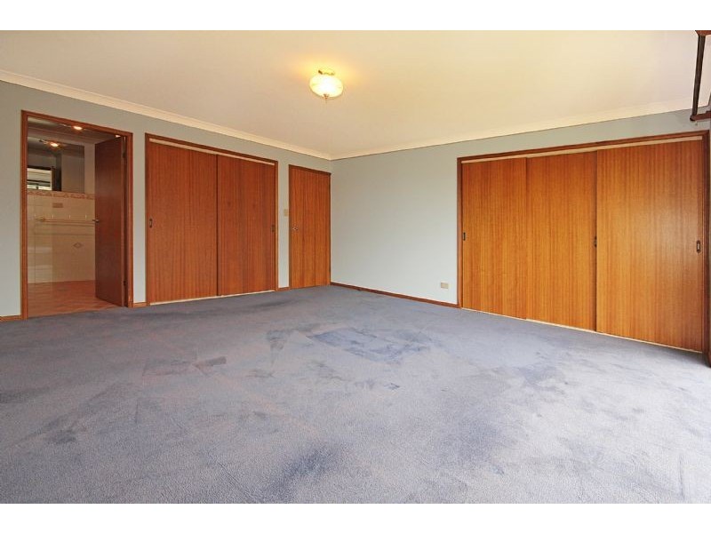 8 Poole Place, Sunshine Bay NSW 2536