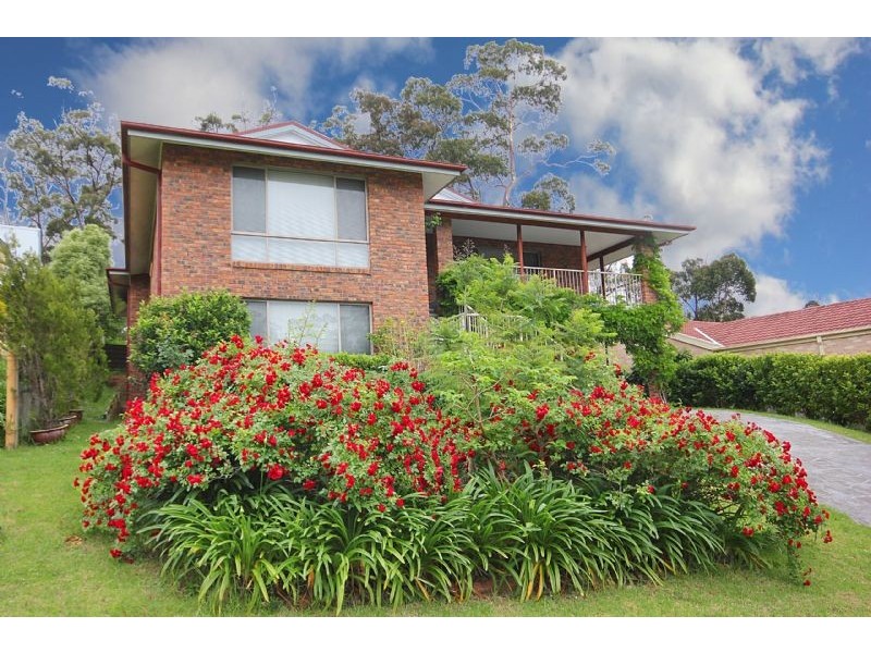 8 Poole Place, Sunshine Bay NSW 2536