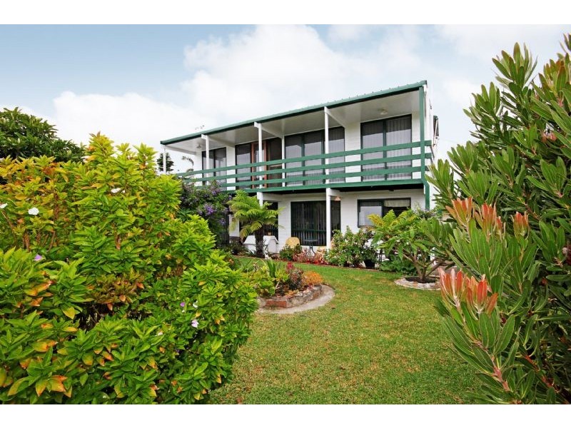 7 Barton Parade, Tomakin NSW 2537