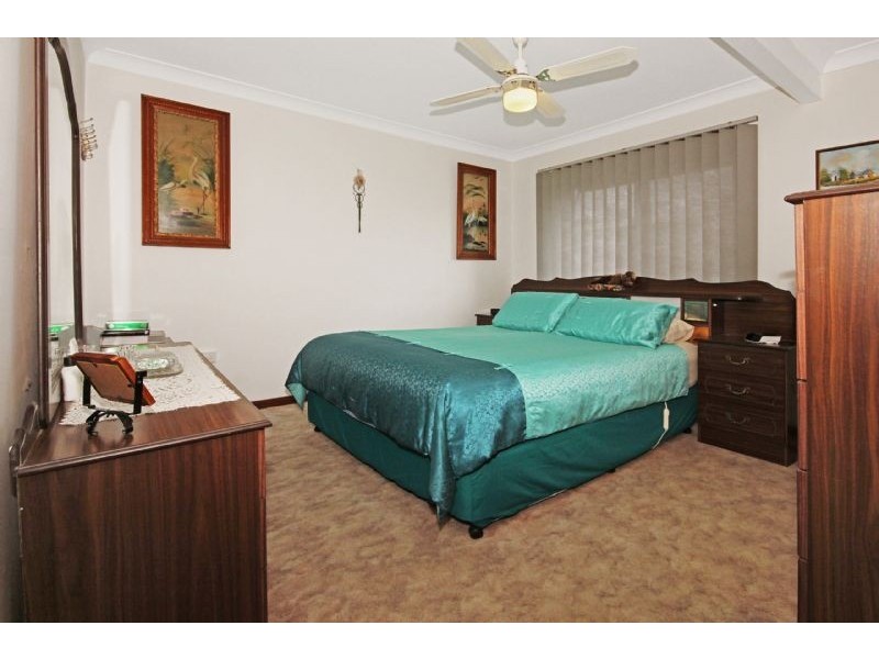 7 Barton Parade, Tomakin NSW 2537