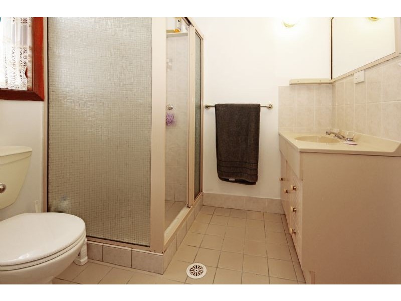 7 Barton Parade, Tomakin NSW 2537