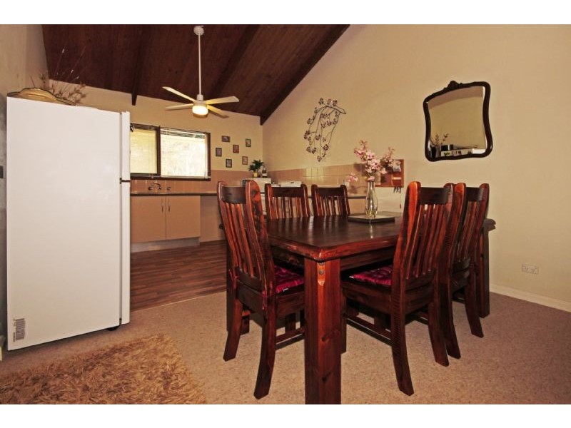 9 Beauty Crescent, Surfside NSW 2536