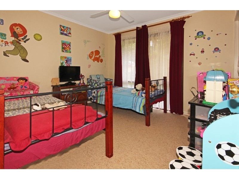 9 Beauty Crescent, Surfside NSW 2536