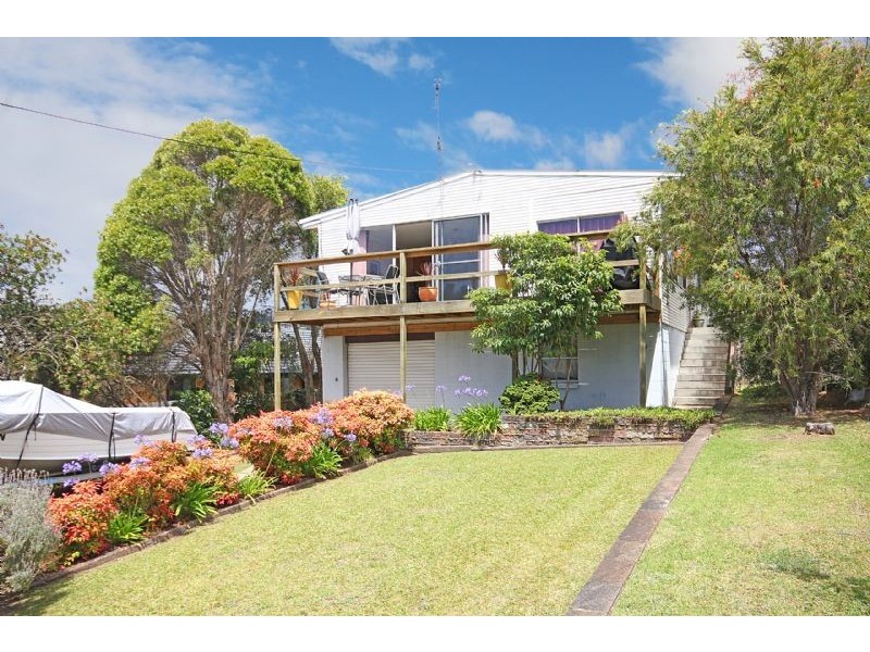 8 Marjorie Crescent, Batehaven NSW 2536