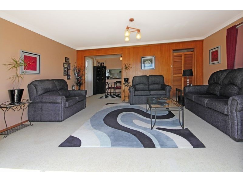 8 Marjorie Crescent, Batehaven NSW 2536